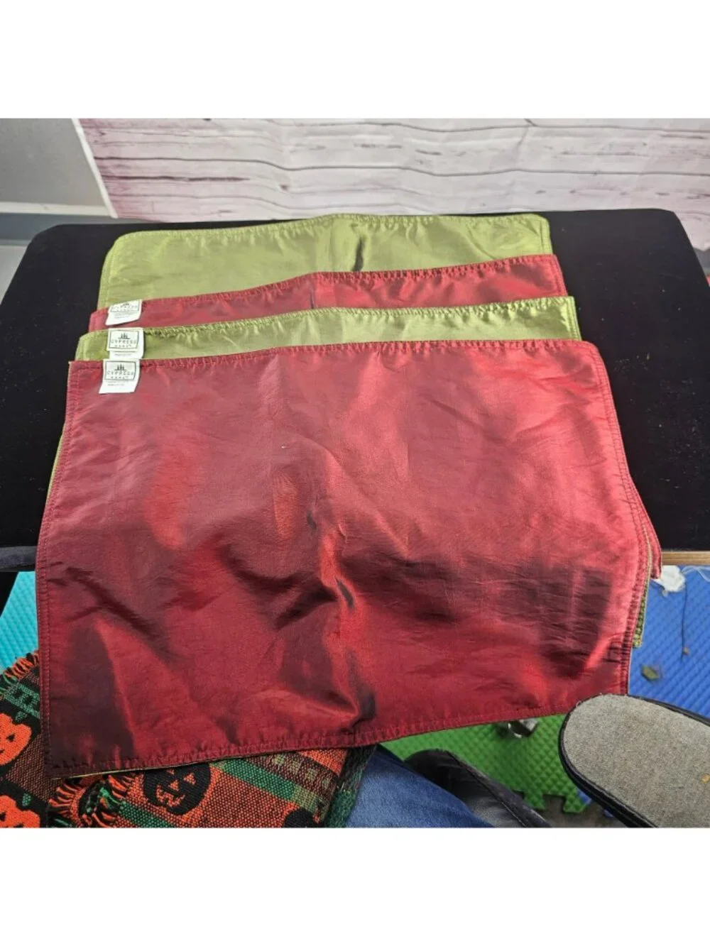 Cypress Home Christmas Placemats Set Of 4‎ Red & Green With Embroidered Ornament